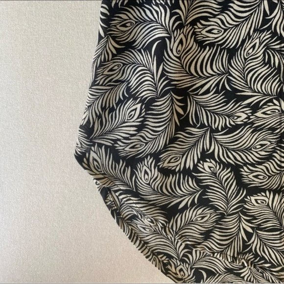 H&M Black/White Patterned Sleeveless Blouse - Picture 4 of 5